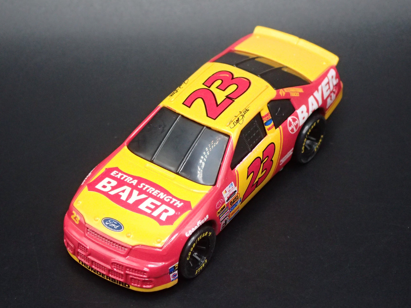 1995 95 FORD THUNDERBIRD 23 CHAD LITTLE NASCAR 1:64 SCALE DIECAST MODEL CAR
