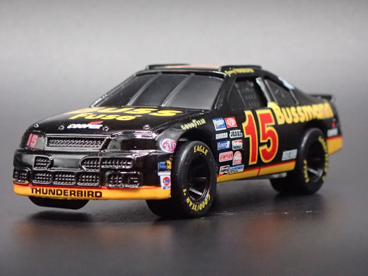 1995 95 FORD THUNDERBIRD 15 JERRY NADEAU NASCAR 1/64 SCALE DIECAST MODEL CAR