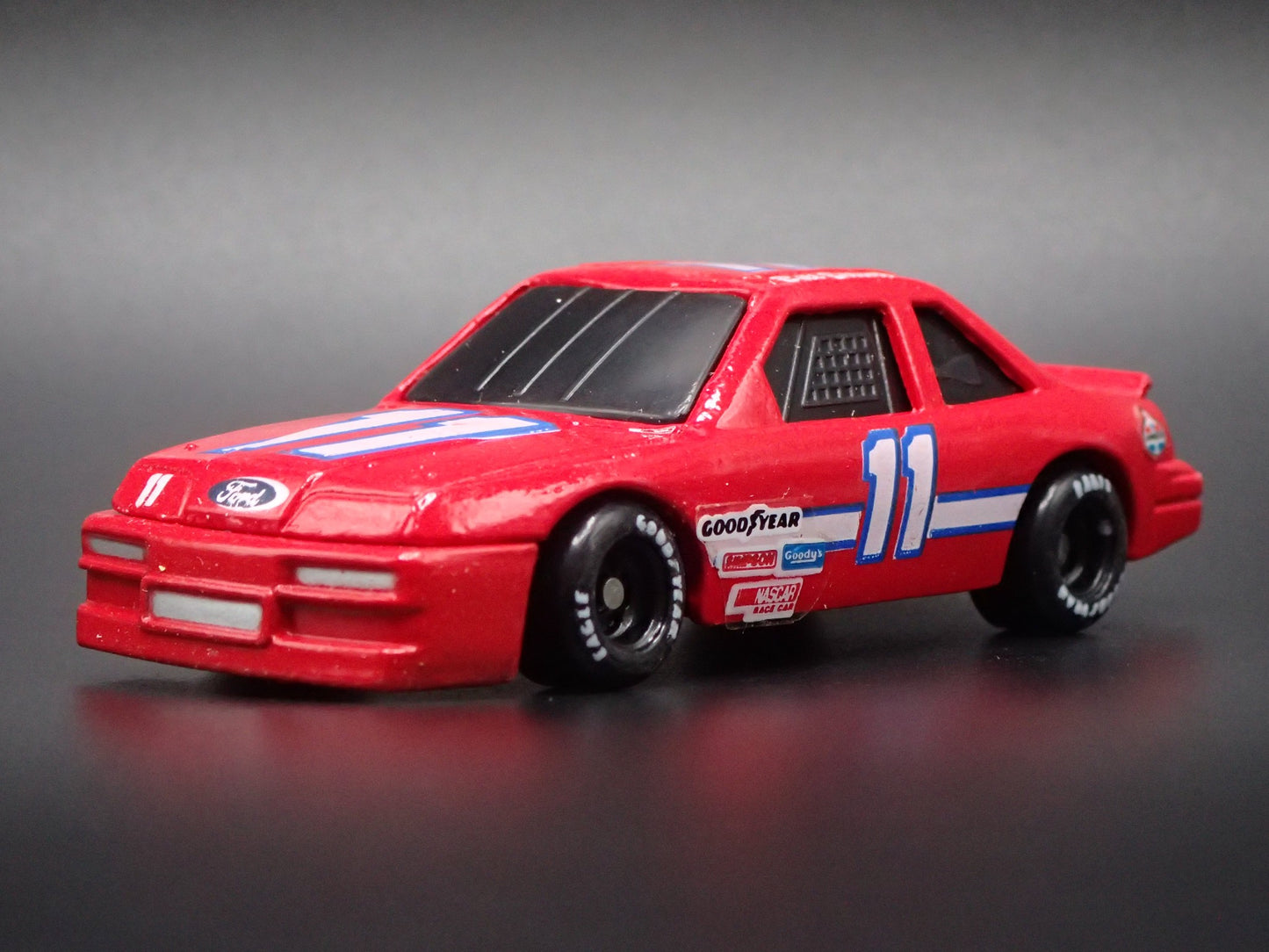 1992 92 FORD THUNDERBIRD 94 BILL ELLIOTT NASCAR 1:64 SCALE DIECAST MODEL CAR