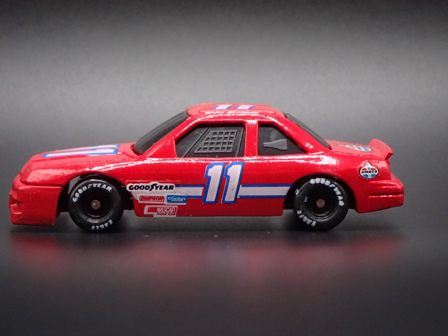 1992 92 FORD THUNDERBIRD 94 BILL ELLIOTT NASCAR 1:64 SCALE DIECAST MODEL CAR