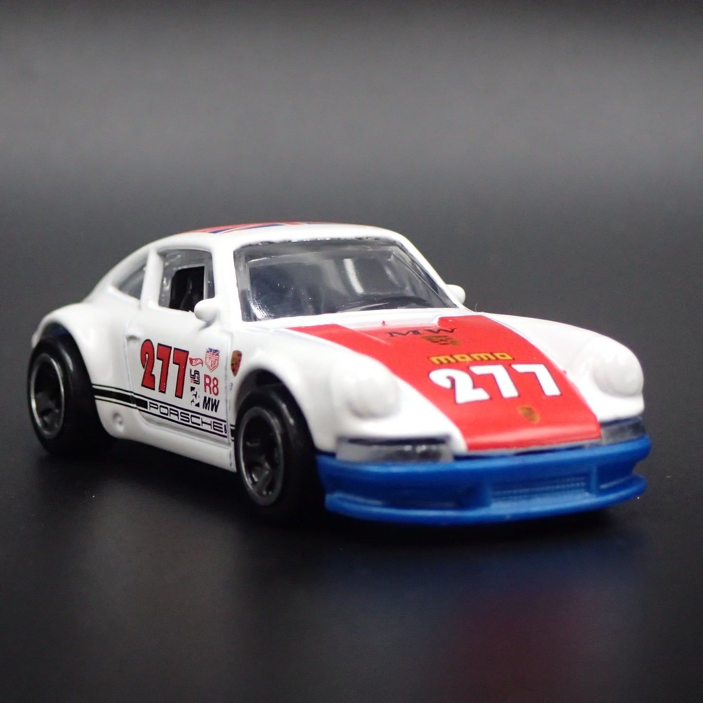 1971 71 PORSCHE 911 MAGNUS WALKER URBAN OUTLAW MOMO 1:64 SCALE DIECAST MODEL CAR