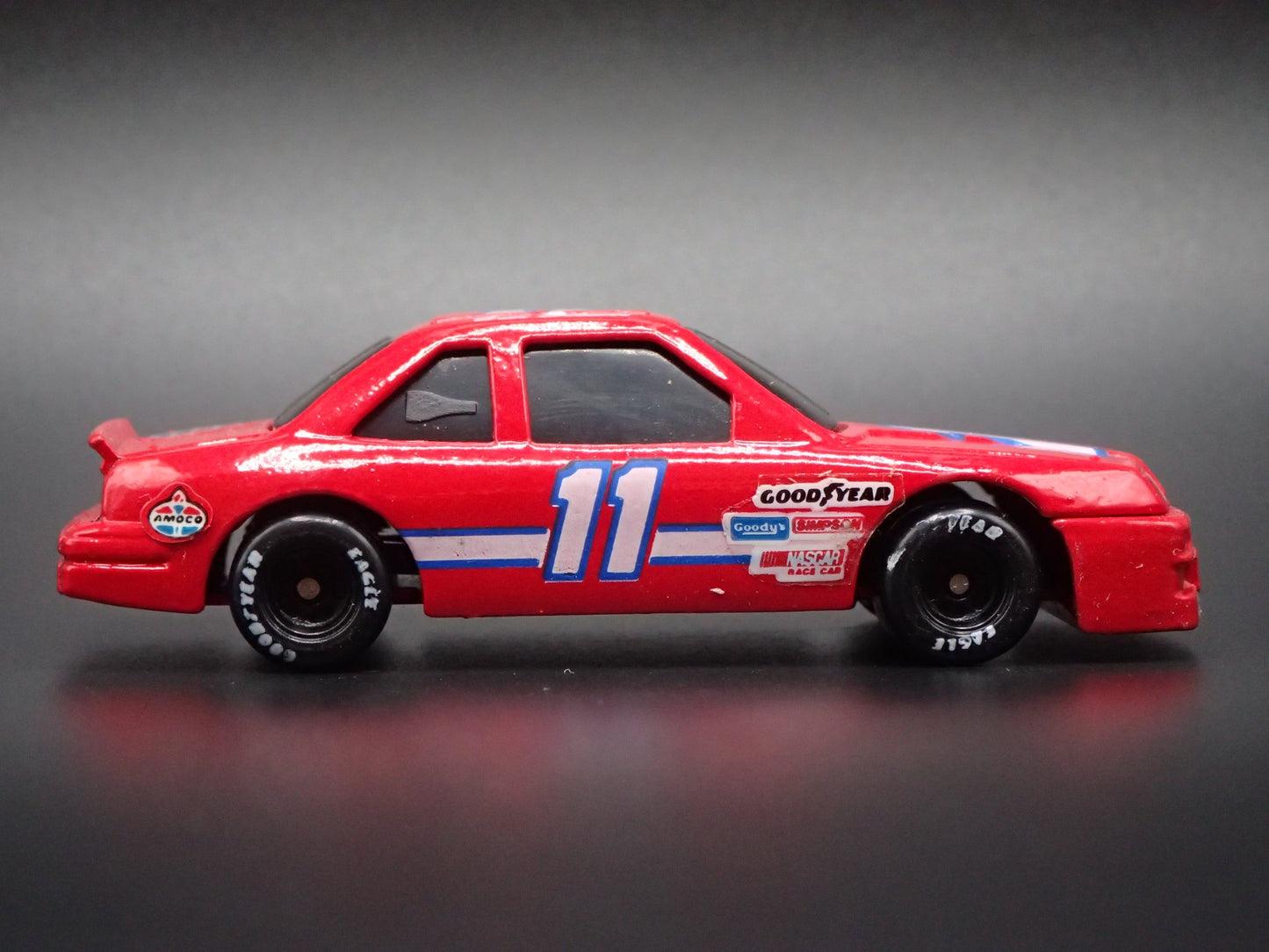 1992 92 FORD THUNDERBIRD 94 BILL ELLIOTT NASCAR 1:64 SCALE DIECAST MODEL CAR