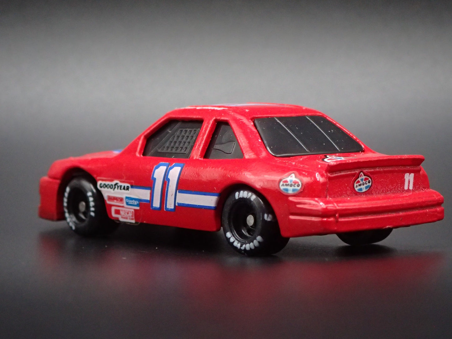 1992 92 FORD THUNDERBIRD 94 BILL ELLIOTT NASCAR 1:64 SCALE DIECAST MODEL CAR