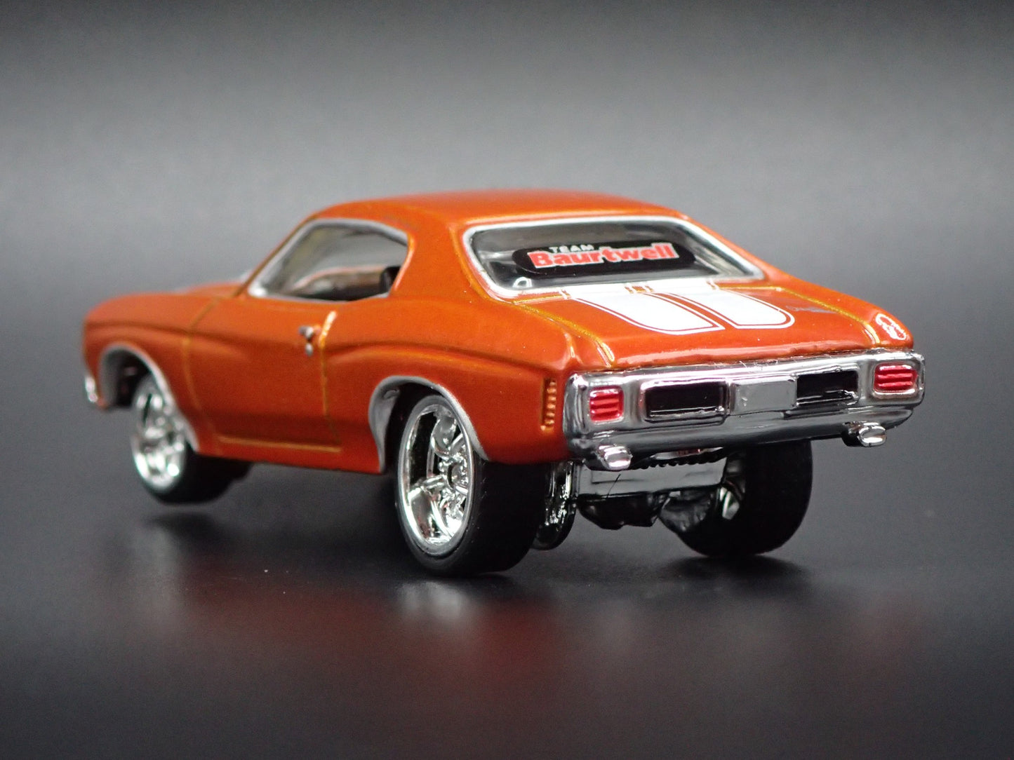 1970 70 CHEVY CHEVROLET CHEVELLE ORANGE 1:64 SCALE DIORAMA DIECAST MODEL CAR