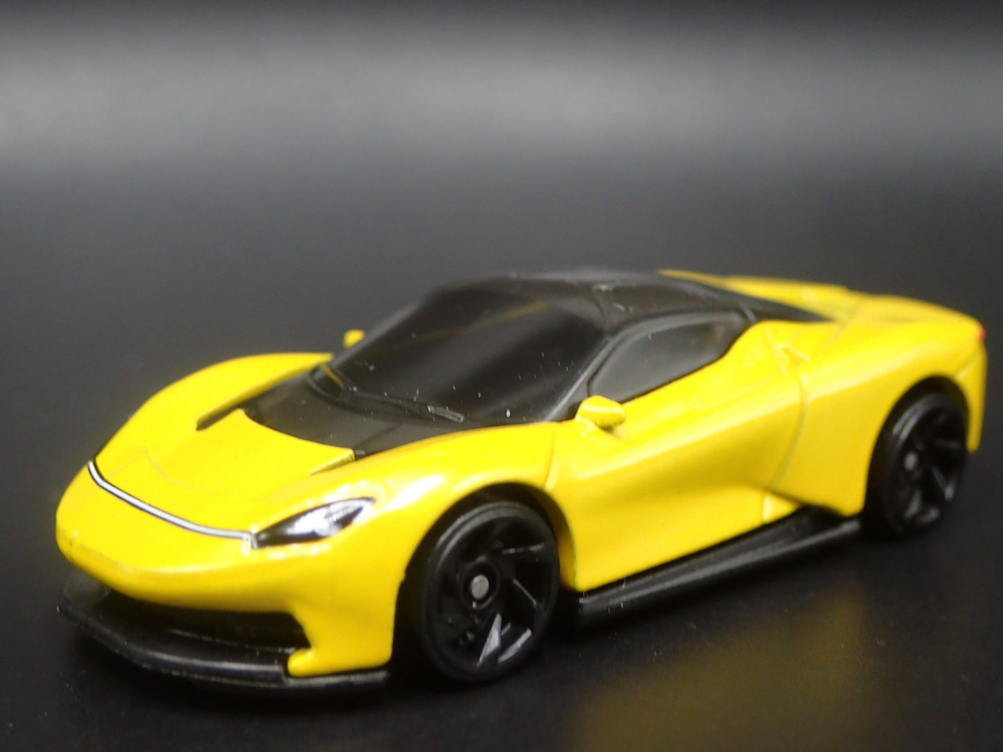 2022-2025 AUTOMOBILI PININFARINA BATTISTA SUPER CAR 1:64 SCALE DIECAST MODEL CAR