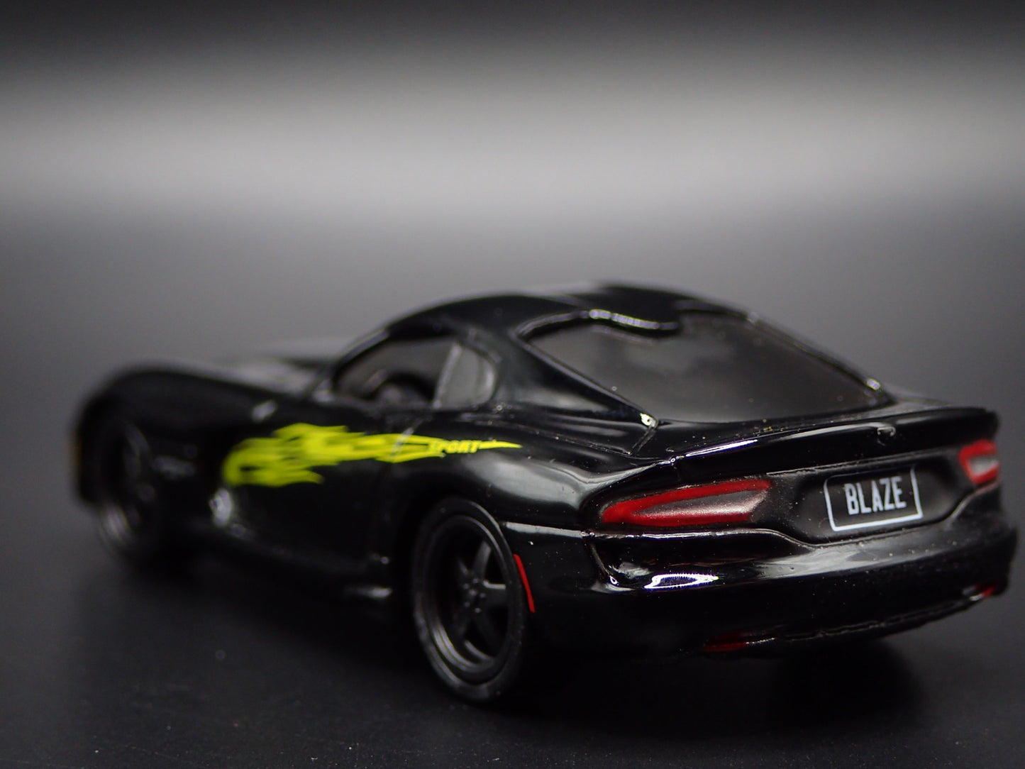 2013- 2017 DODGE VIPER GTC RARE 1/64 SCALE COLLECTIBLE DIORAMA DIECAST MODEL CAR