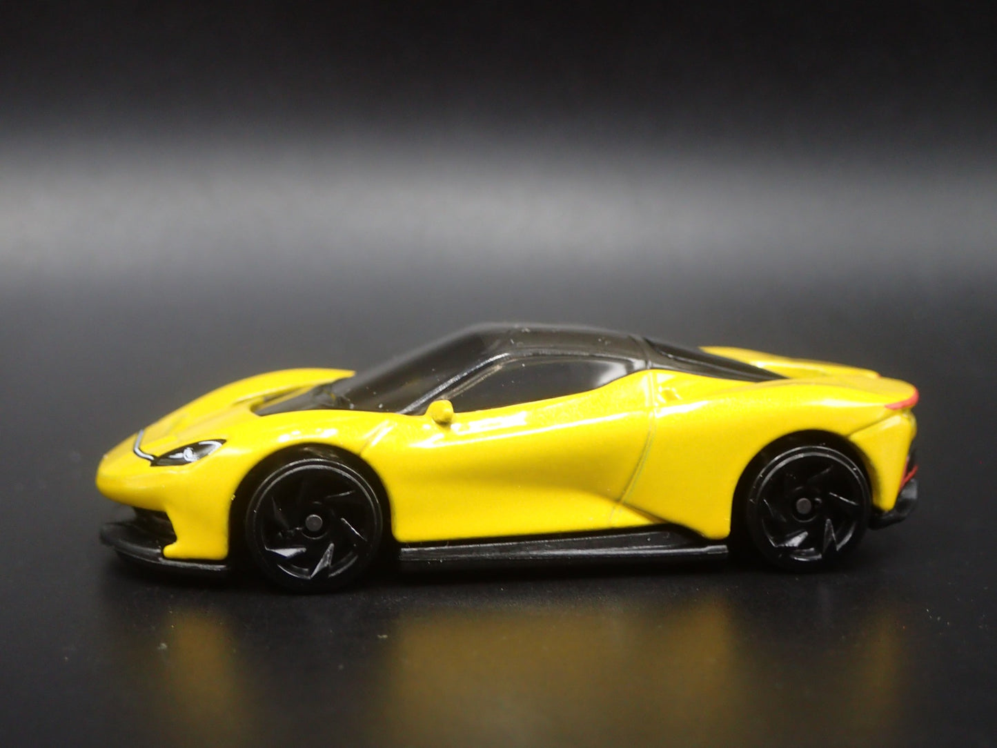 2022-2025 AUTOMOBILI PININFARINA BATTISTA SUPER CAR 1:64 SCALE DIECAST MODEL CAR