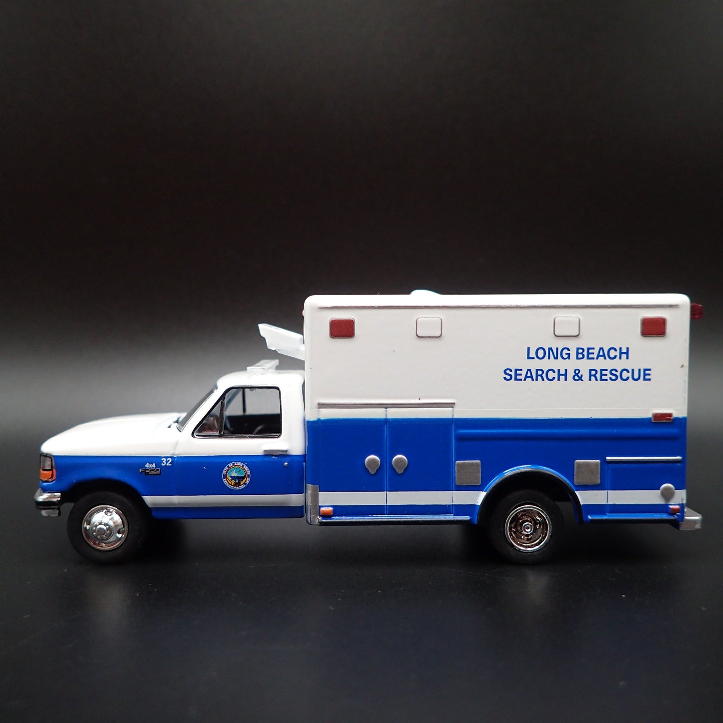1993 93 FORD F350 AMBULANCE RESCUE LONG BEACH, CA 1:64 SCALE DIECAST MODEL CAR