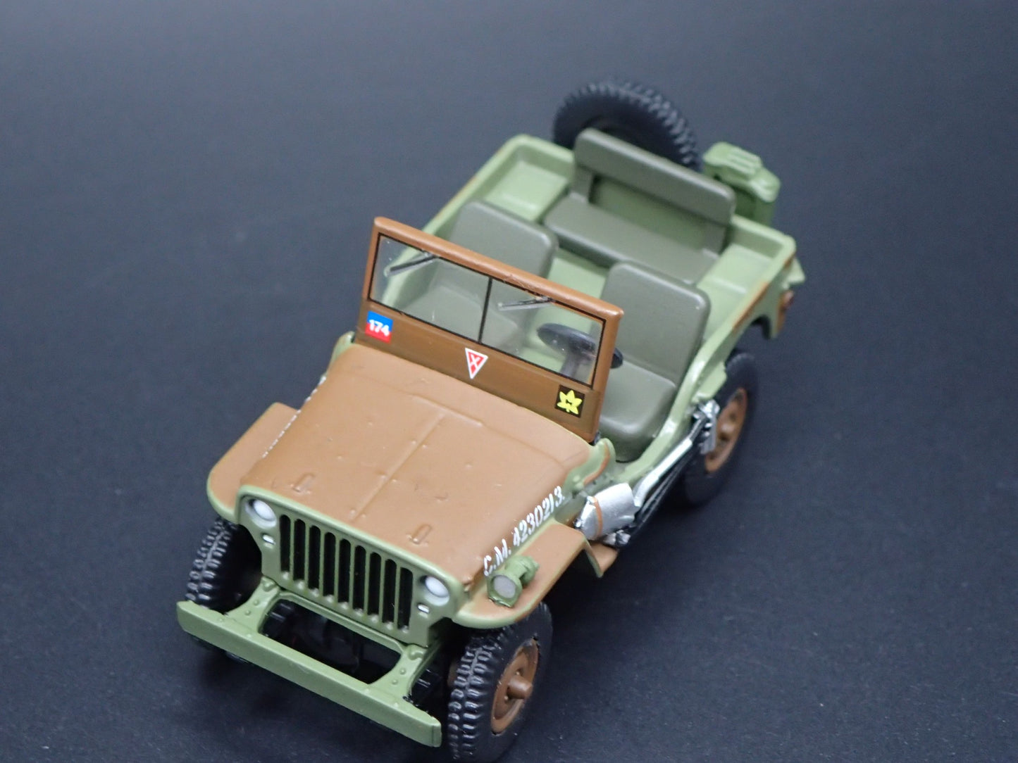 WWII WILLYS MB JEEP 1ST CANADIAN TANK BRIGADE 1:64 SCALE DIECAST MODEL CAR