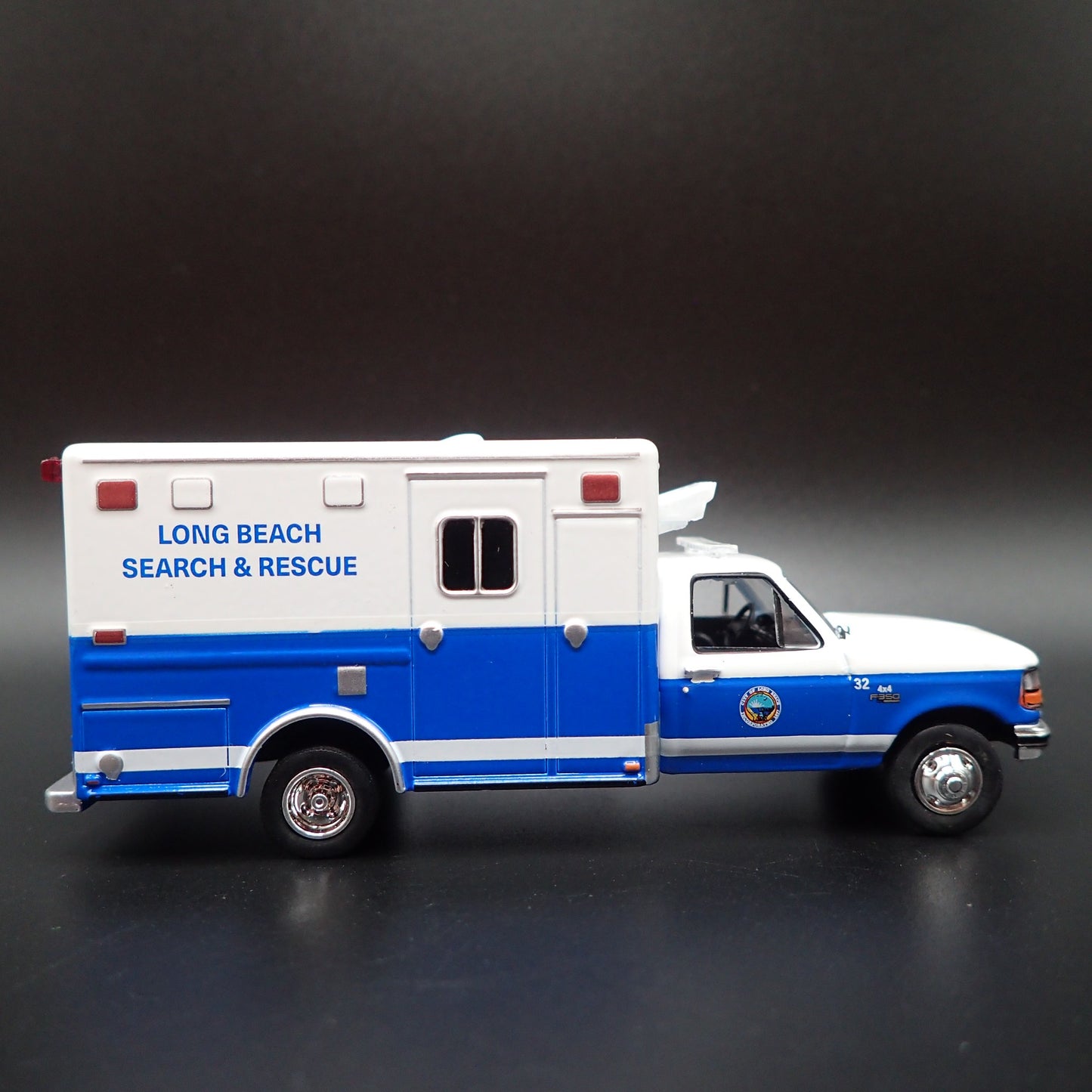 1993 93 FORD F350 AMBULANCE RESCUE LONG BEACH, CA 1:64 SCALE DIECAST MODEL CAR