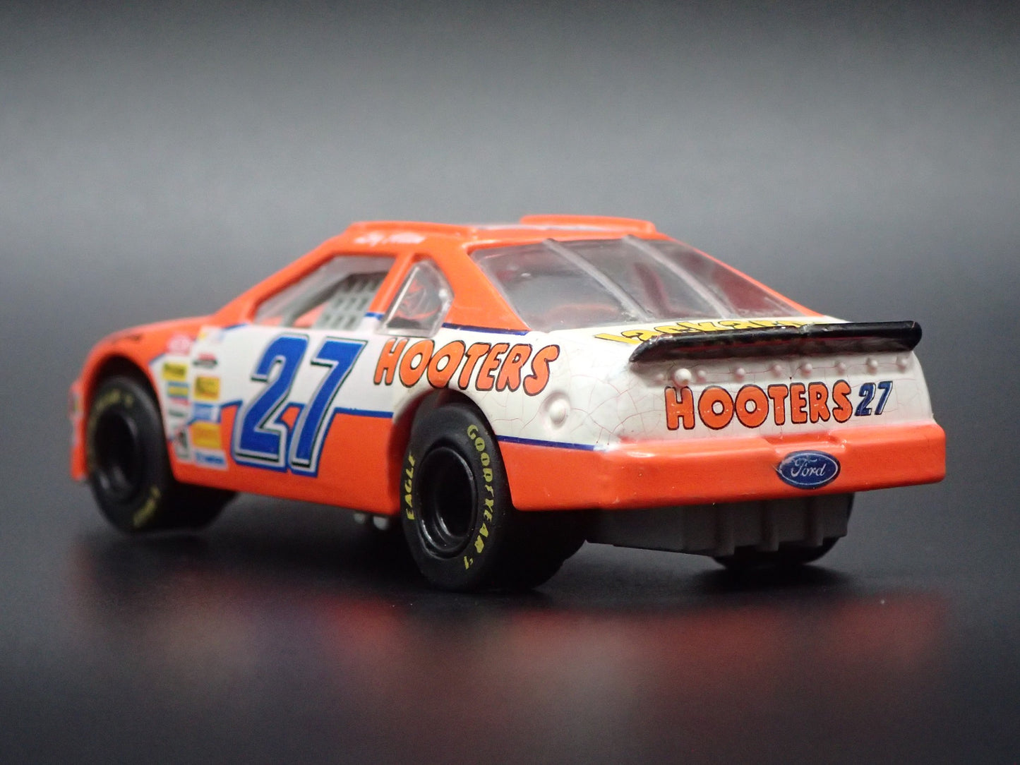 1995 FORD THUNDERBIRD 27 LOY ALLEN HOOTERS NASCAR 1:64 SCALE DIECAST MODEL CAR