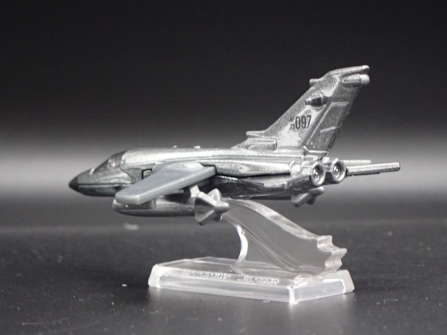 WW84 WONDER WOMAN DC JET PLANE 1:64 SCALE COLLECTIBLE DIORAMA DIECAST MODEL CAR