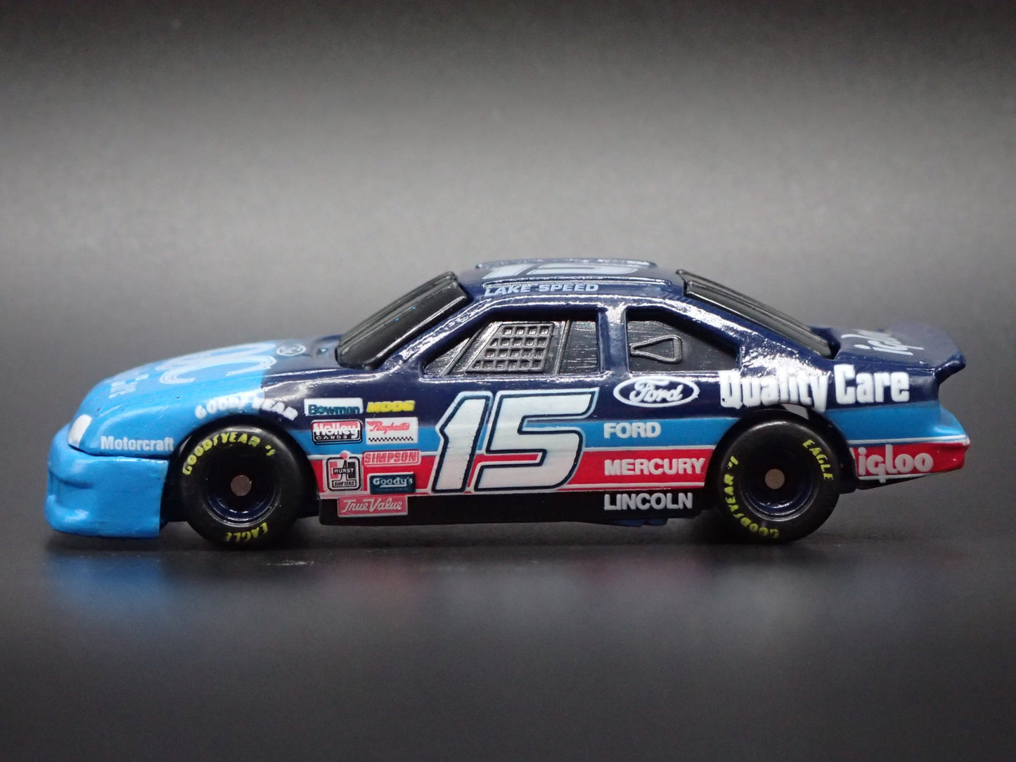 1994 94 FORD THUNDERBIRD 15 LAKE SPEED QC NASCAR 1:64 SCALE DIECAST MODEL CAR