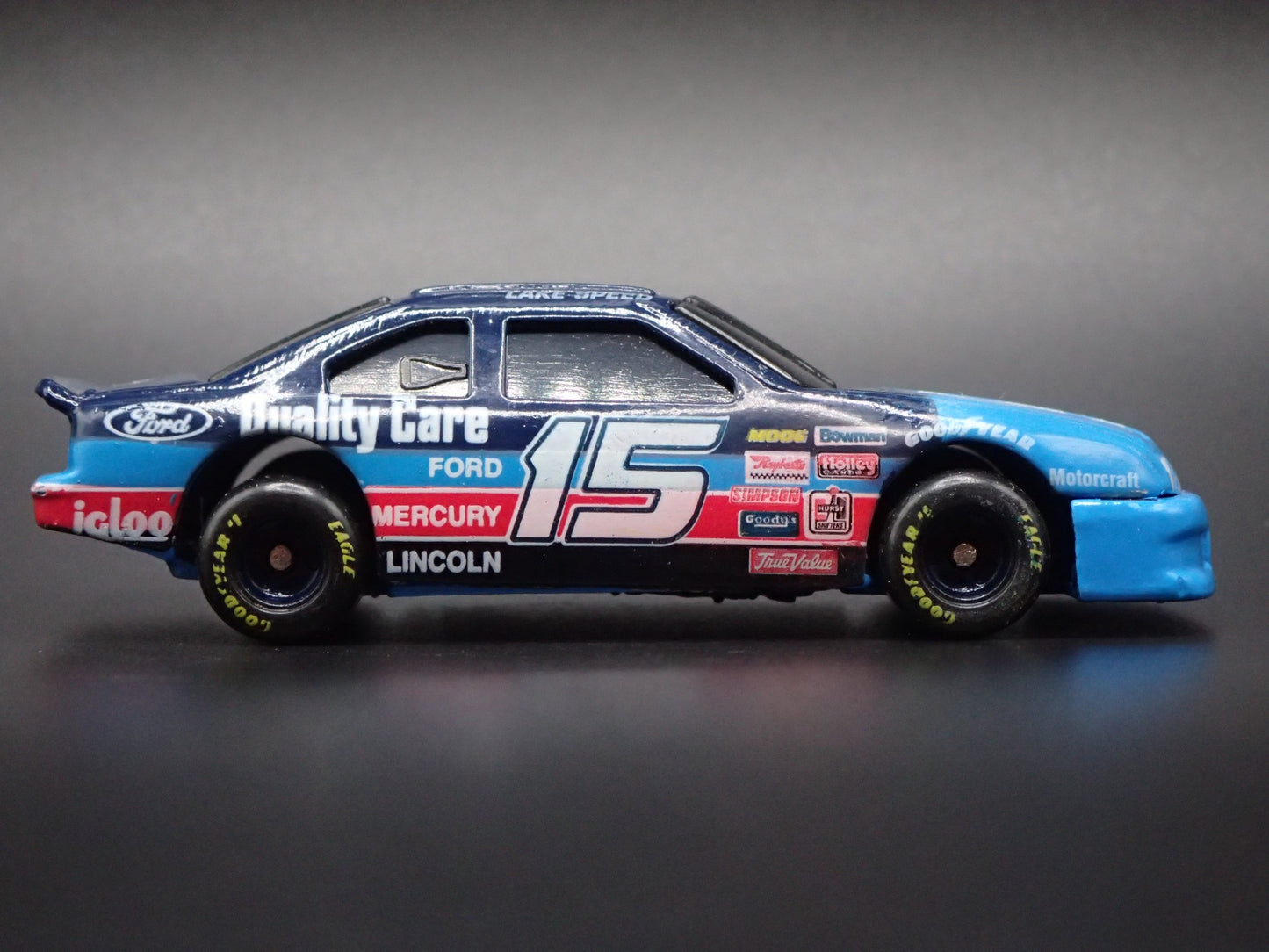 1994 94 FORD THUNDERBIRD 15 LAKE SPEED QC NASCAR 1:64 SCALE DIECAST MODEL CAR