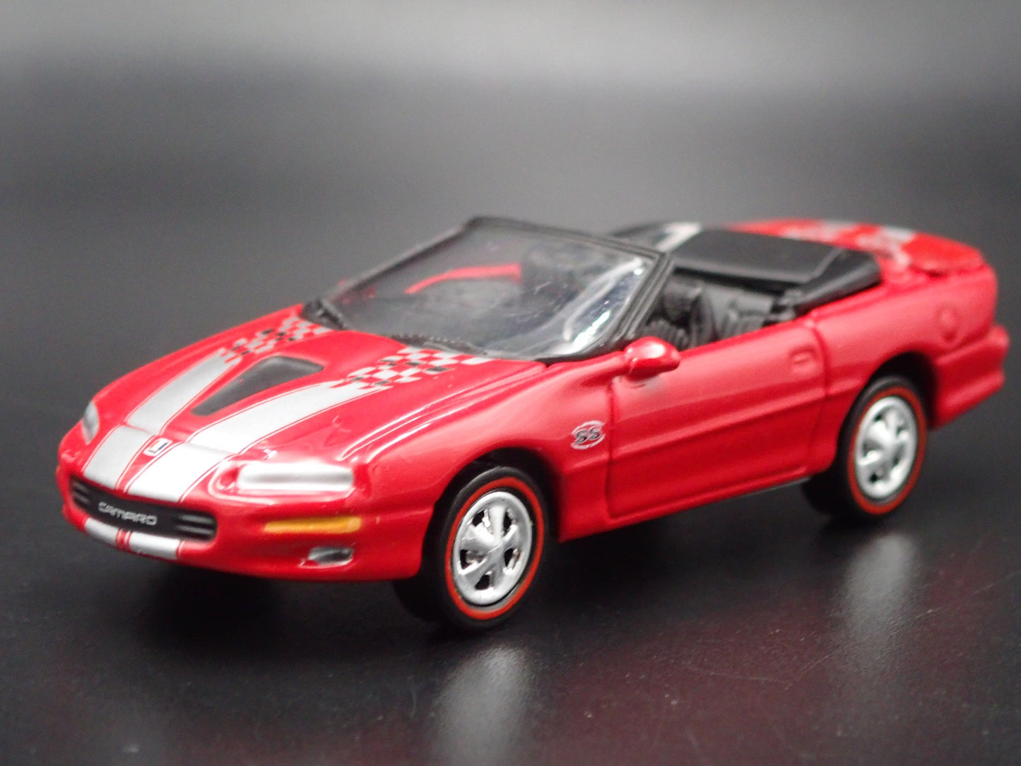 2002 02 CHEVY CHEVROLET CAMARO CONVERTIBLE SS 35TH 1:64 SCALE DIECAST MODEL CAR