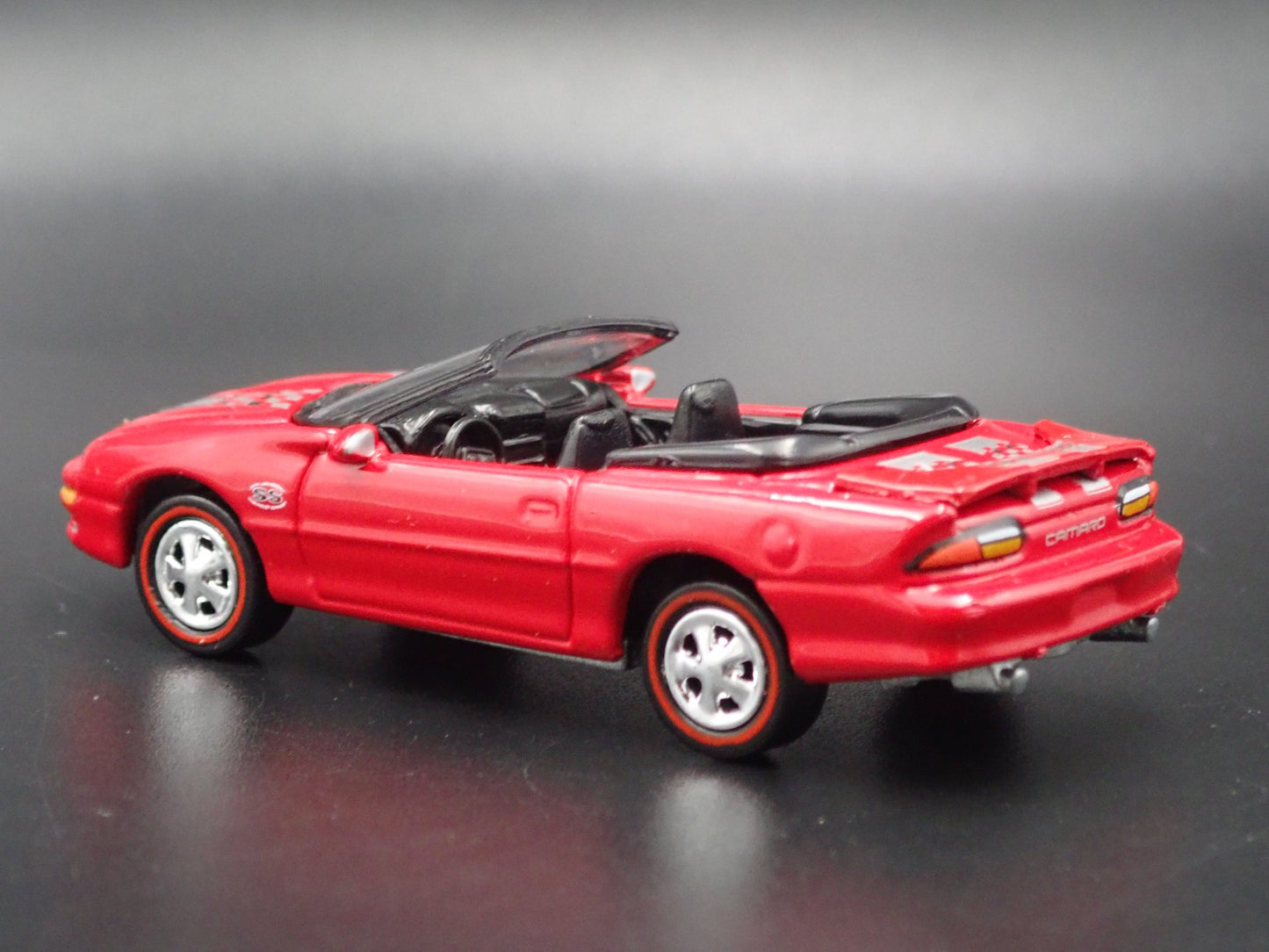 2002 02 CHEVY CHEVROLET CAMARO CONVERTIBLE SS 35TH 1:64 SCALE DIECAST MODEL CAR