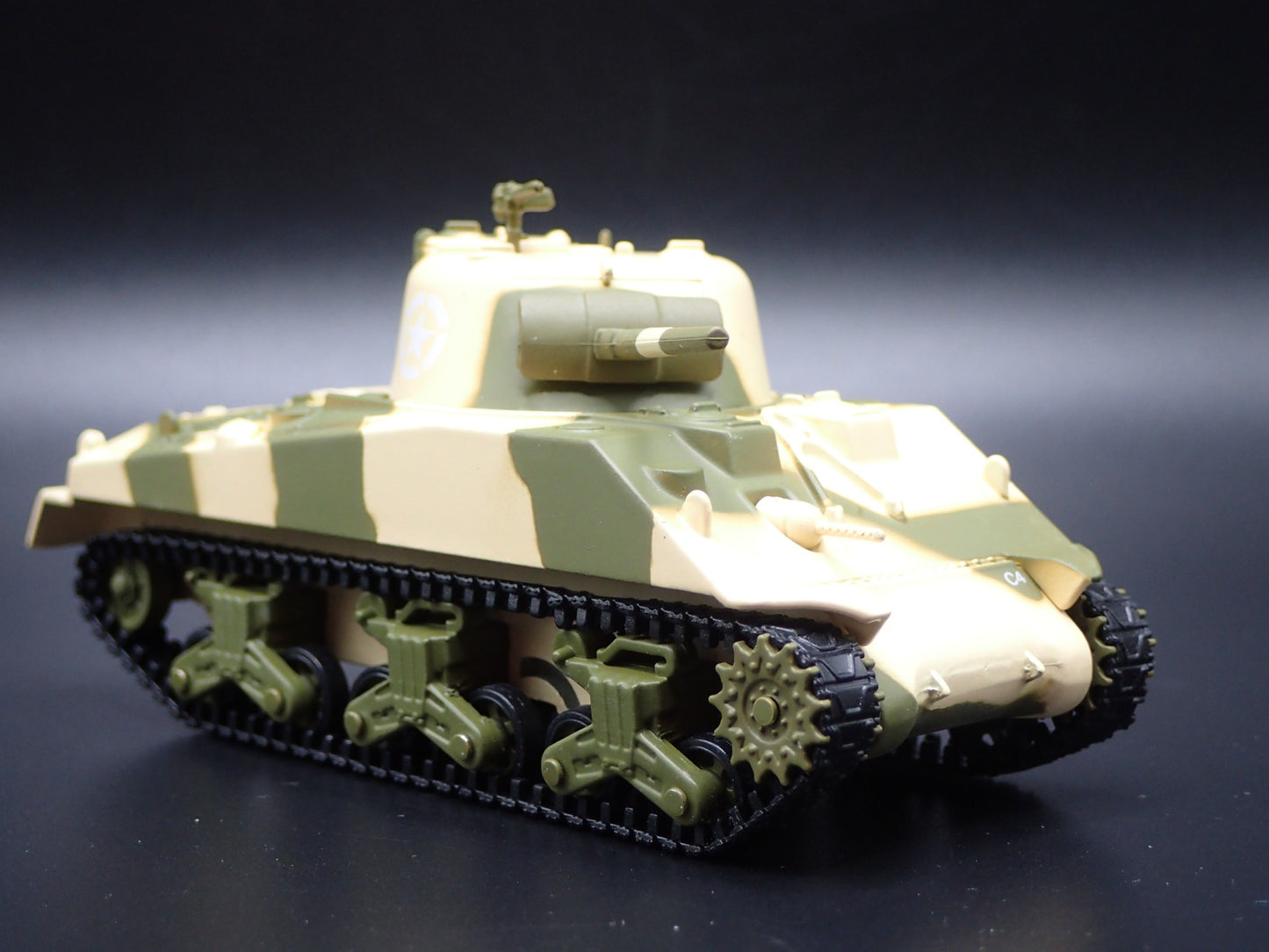 WWII M4 SHERMAN TANK  US ARMY WORLD WAR II 756TH 1:64 SCALE DIECAST MODEL CAR