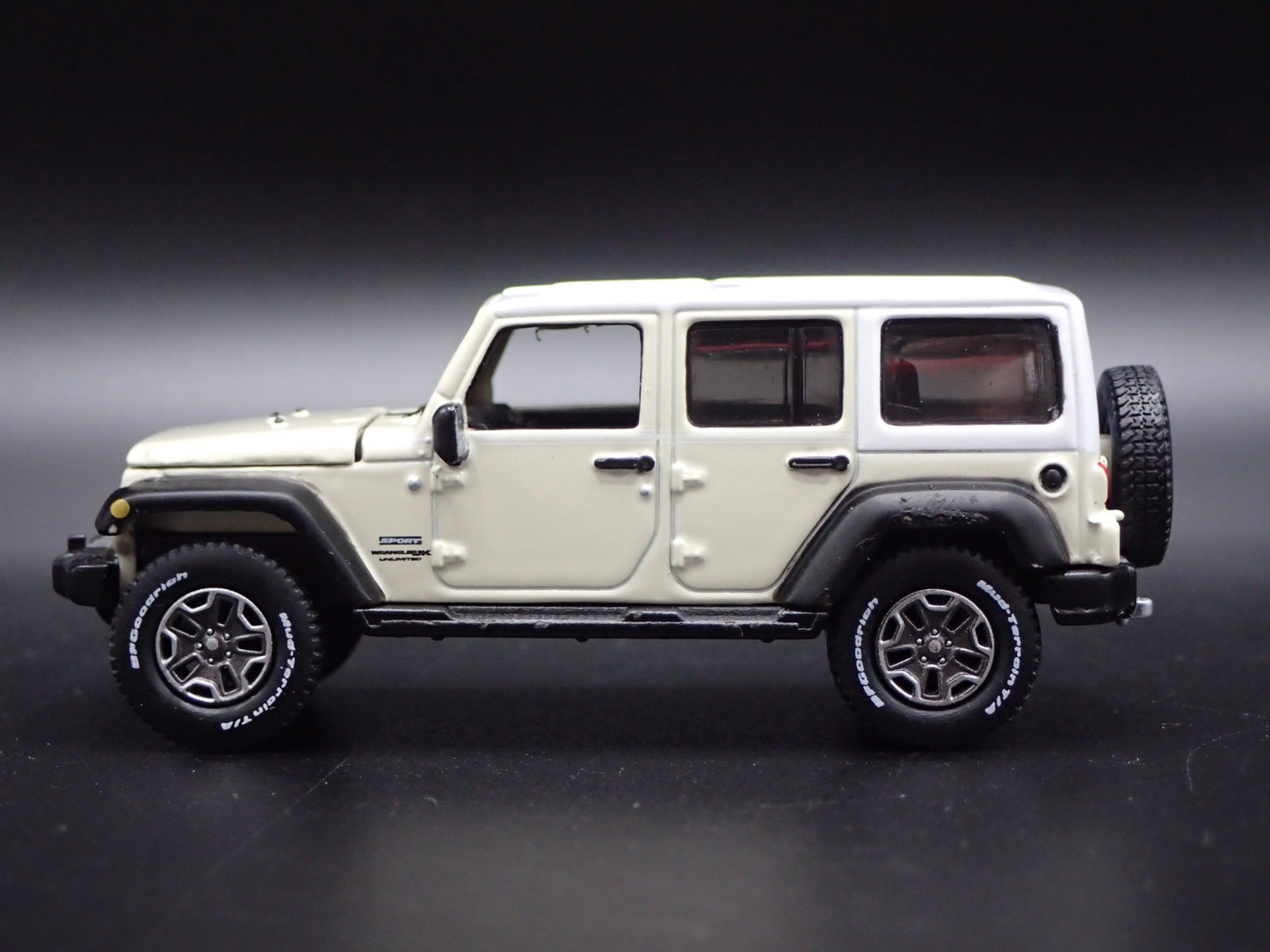 2006-2018 JEEP WRANGLER UNLIMITED JK SPORT 4 DOOR 1:64 SCALE DIECAST MODEL CAR