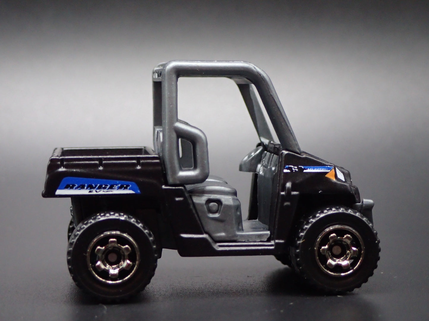 POLARIS RANGER OFF ROAD BLACK 1/64 SCALE COLLECTIBLE DIORAMA DIECAST MODEL CAR