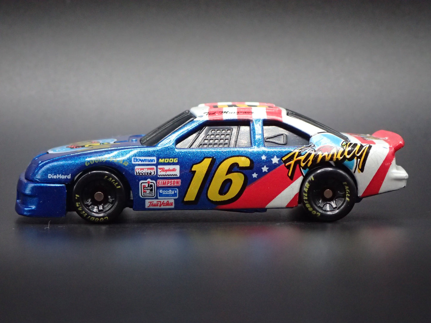1994 94 FORD THUNDERBIRD 16 TED MUSGRAVE NASCAR 1:64 SCALE DIECAST MODEL CAR