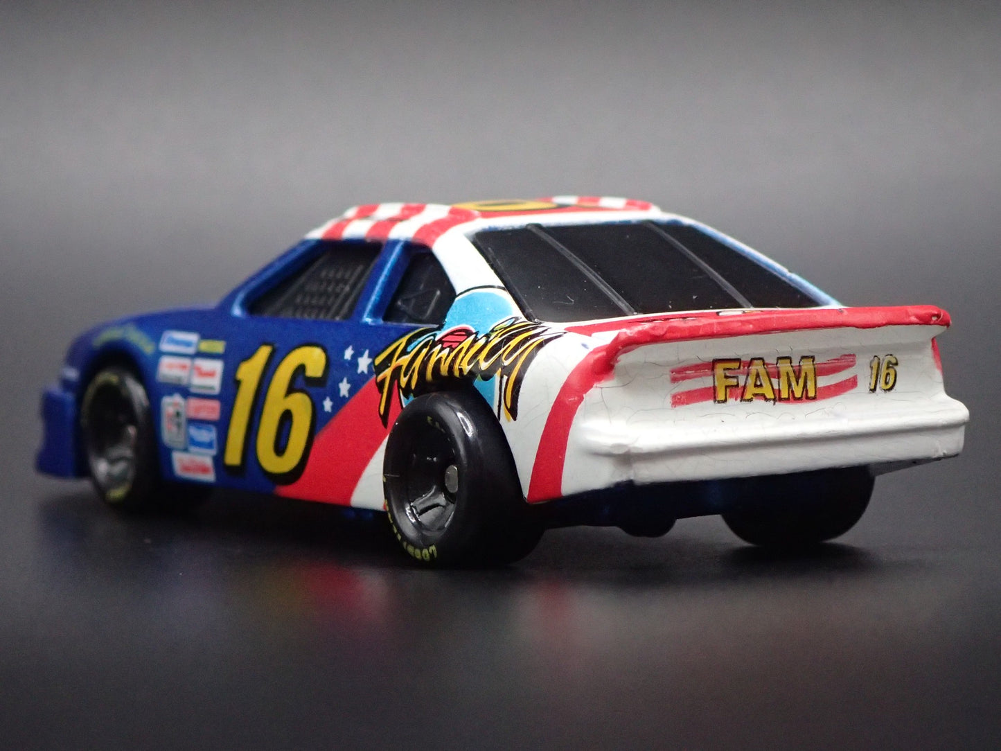 1994 94 FORD THUNDERBIRD 16 TED MUSGRAVE NASCAR 1:64 SCALE DIECAST MODEL CAR