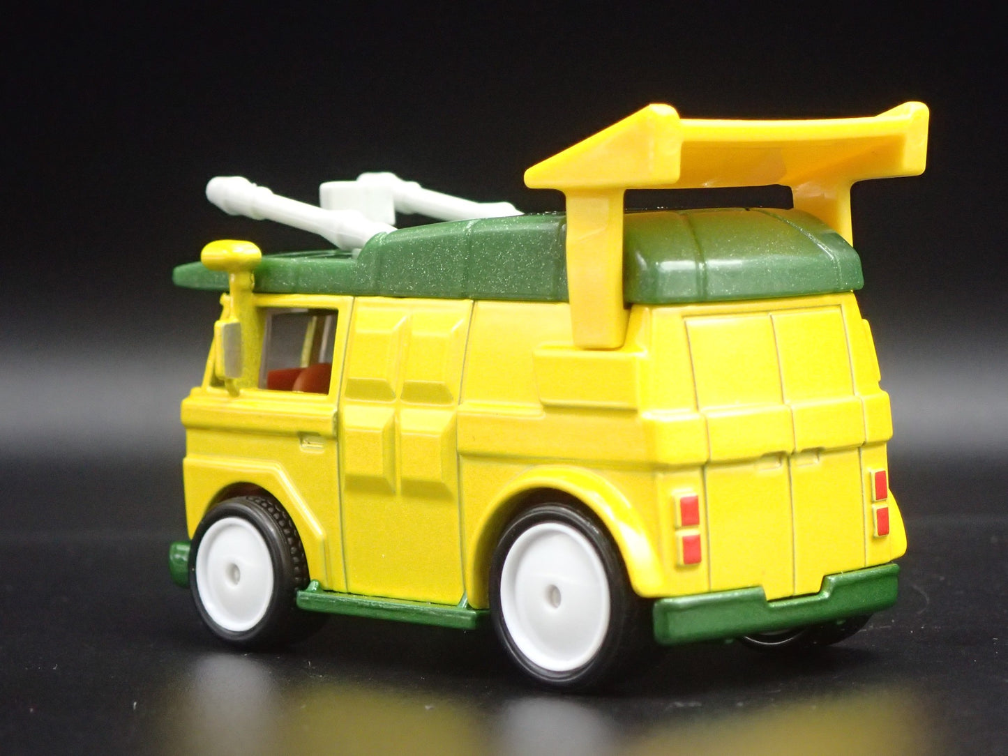 TEENAGE MUTANT NINJA TURTLES PARTY VAN RARE 1:64 SCALE DIORAMA DIECAST MODEL CAR