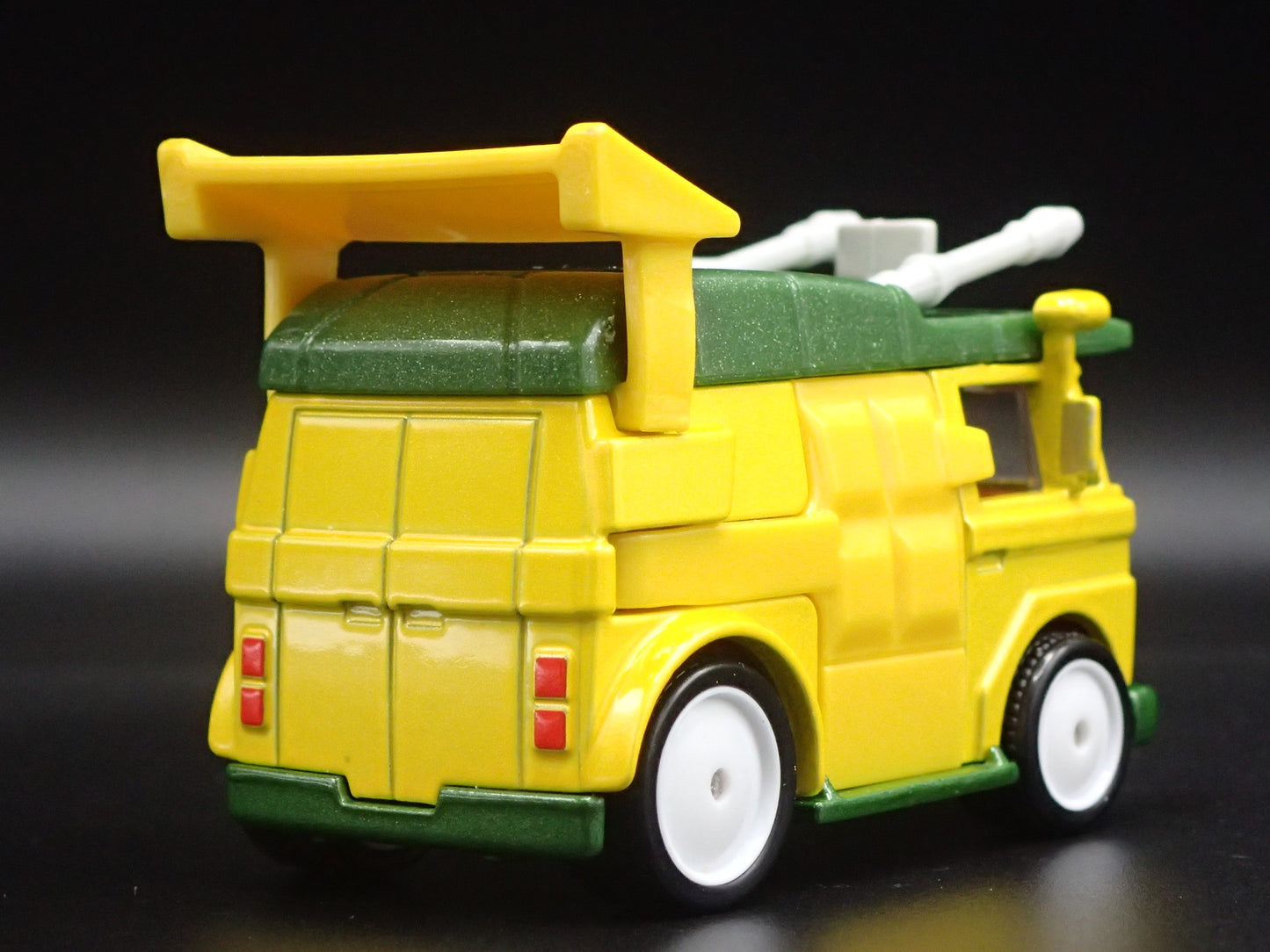 TEENAGE MUTANT NINJA TURTLES PARTY VAN RARE 1:64 SCALE DIORAMA DIECAST MODEL CAR