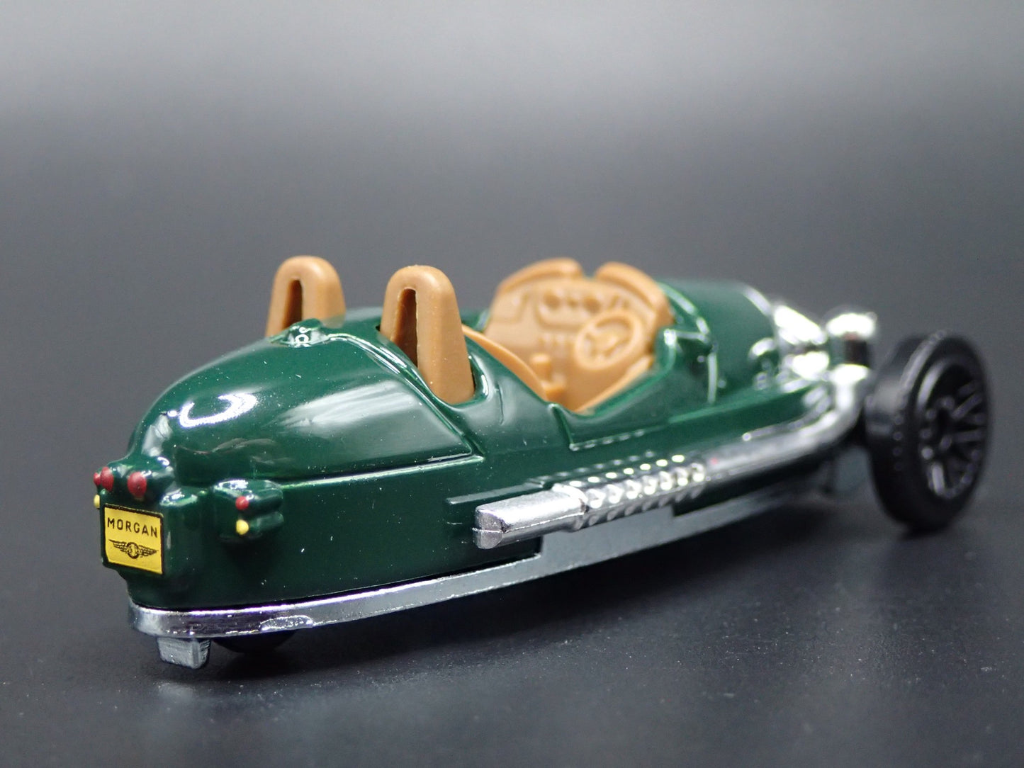 2022-2025 MORGAN 3 WHEELER GRN 1:64 SCALE COLLECTIBLE DIORAMA DIECAST MODEL CAR