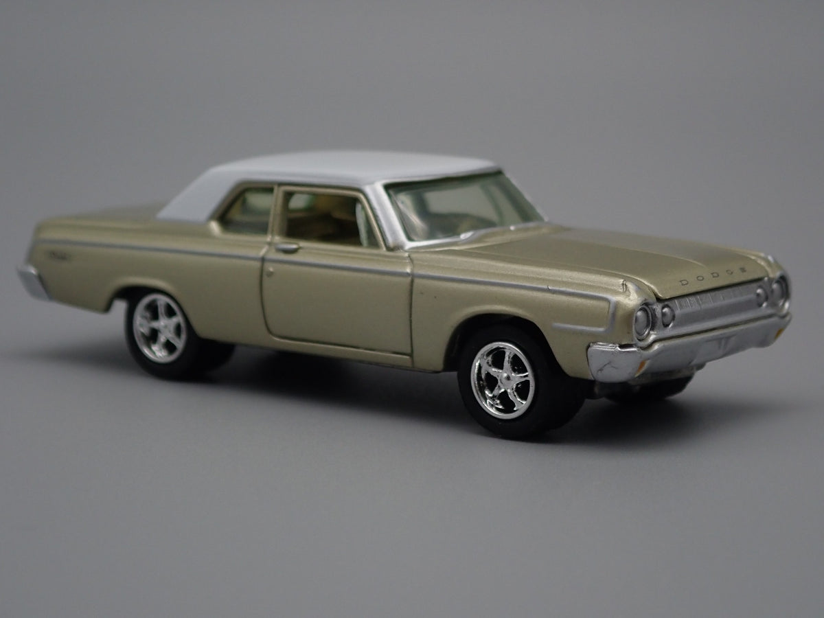 1964 64 DODGE 330 GOLD 1/64 SCALE COLLECTIBLE DIORAMA DIECAST MODEL CAR