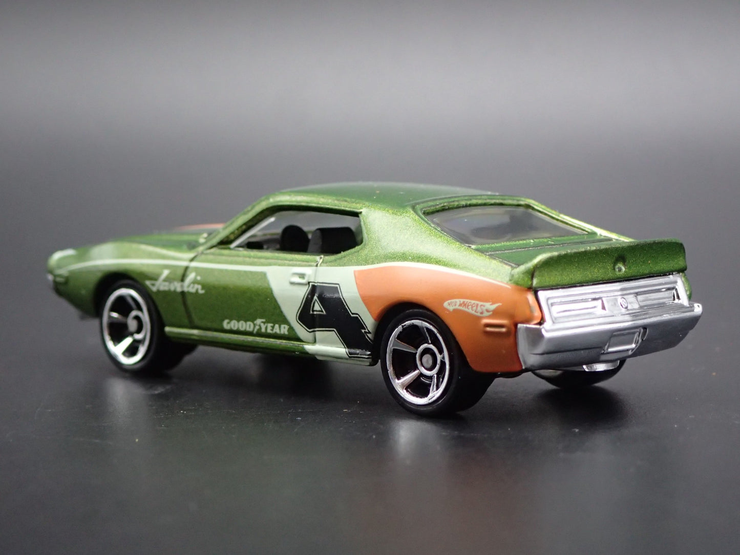 1971 71 AMC JAVELIN AMX RARE 1:64 SCALE COLLECTIBLE DIORAMA DIECAST MODEL CAR