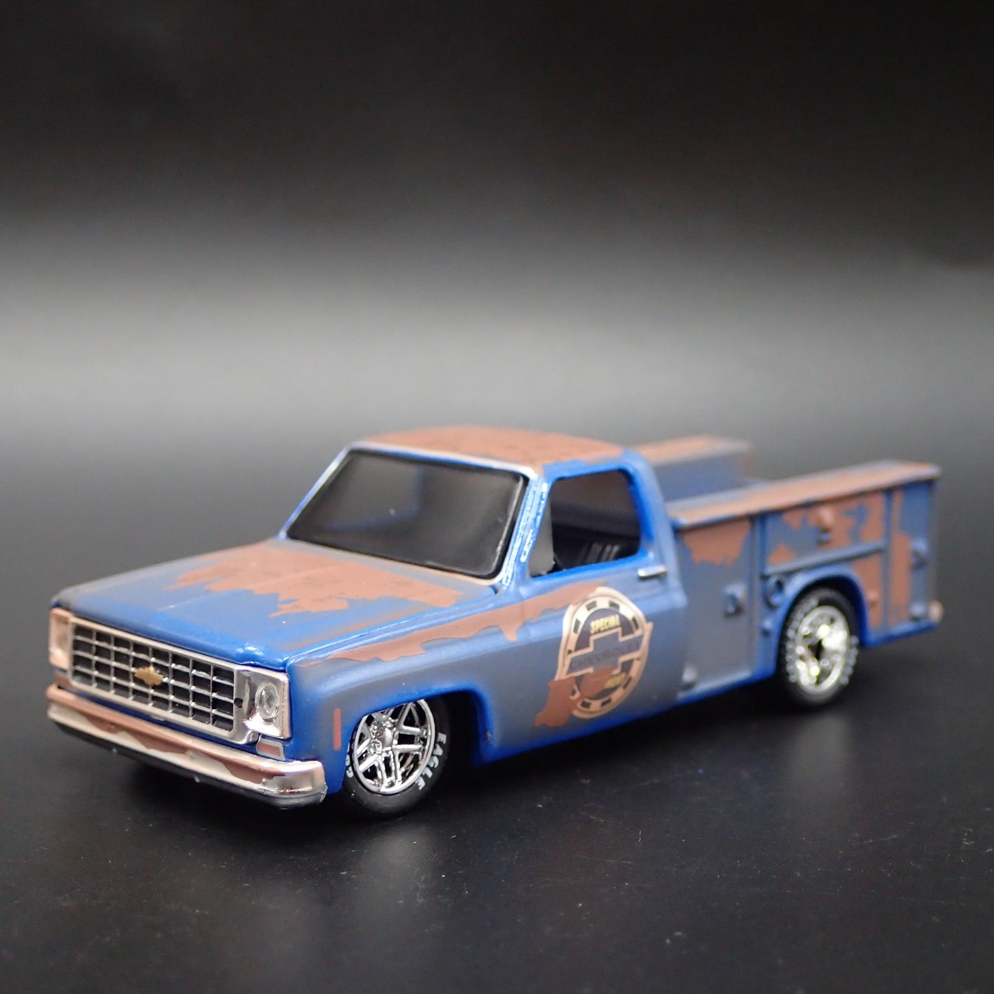 1975 75 CHEVY CHEVROLET SILVERADO SQUARE BODY TRUCK 1/64 SCALE DIECAST MODEL CAR