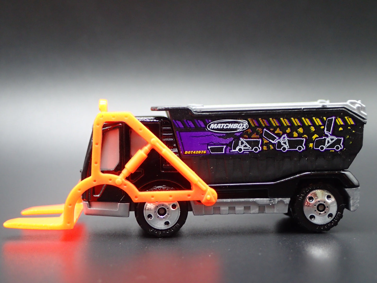 MODERN GARBAGE RECYCLING TRASH TRUCK 1/64 MB SCALE DIORAMA DIECAST MODEL CAR