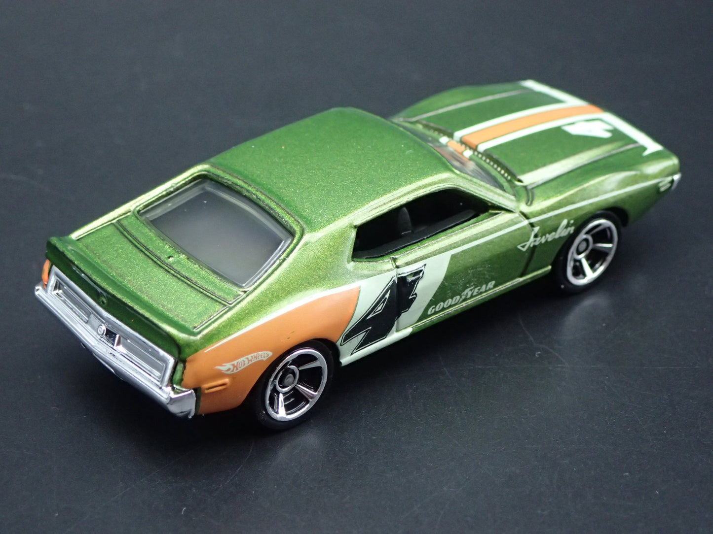 1971 71 AMC JAVELIN AMX RARE 1:64 SCALE COLLECTIBLE DIORAMA DIECAST MODEL CAR
