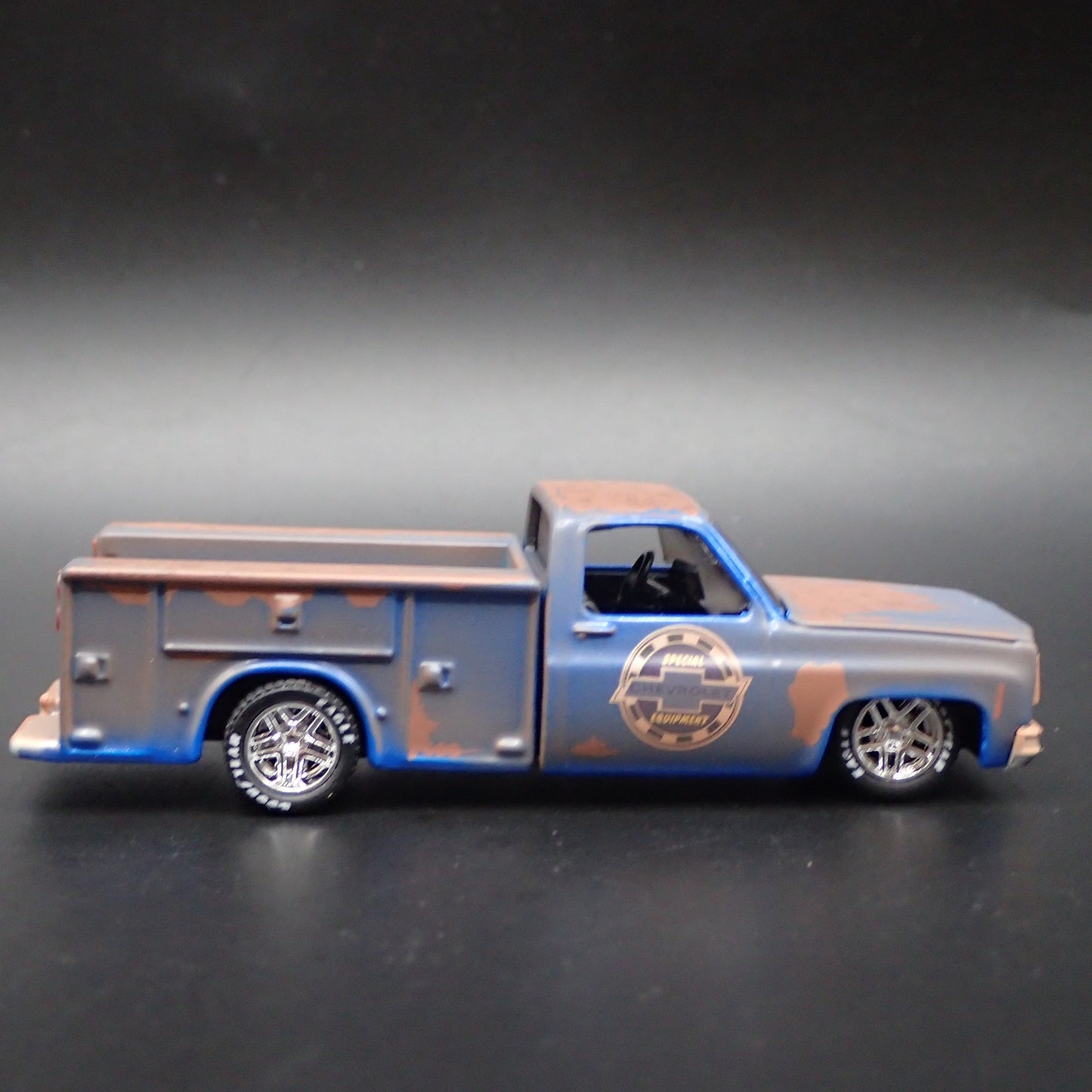 1975 75 CHEVY CHEVROLET SILVERADO SQUARE BODY TRUCK 1/64 SCALE DIECAST MODEL CAR