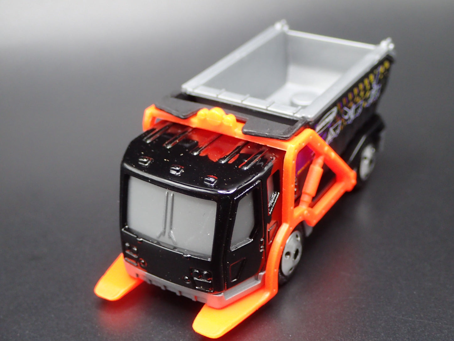 MODERN GARBAGE RECYCLING TRASH TRUCK 1/64 MB SCALE DIORAMA DIECAST MODEL CAR