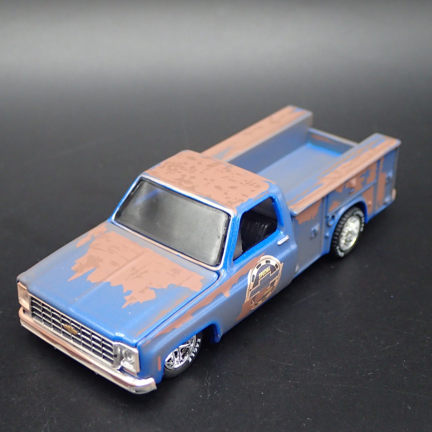 1975 75 CHEVY CHEVROLET SILVERADO SQUARE BODY TRUCK 1/64 SCALE DIECAST MODEL CAR