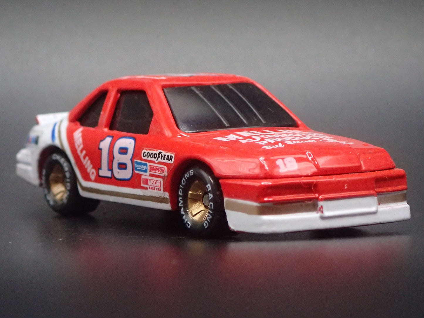 1991 91 FORD THUNDERBIRD 18 GREG TRAMMELL NASCAR 1/64 SCALE DIECAST MODEL CAR
