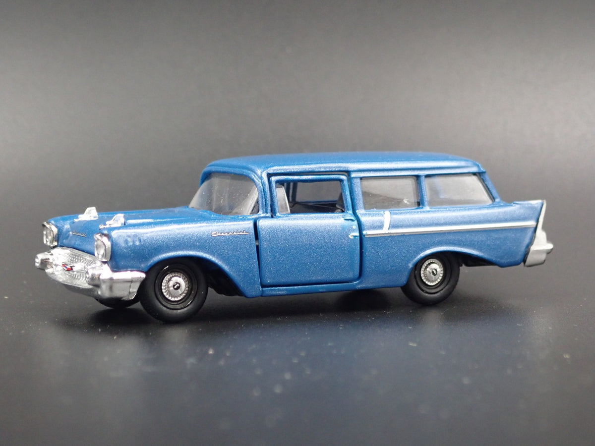 1957 57 CHEVY CHEVROLET 210 BEAUVILLE STATION WAGON 1:64 SCALE DIECAST MODEL CAR
