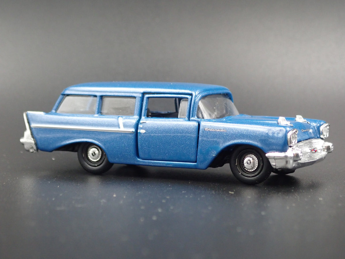 1957 57 CHEVY CHEVROLET 210 BEAUVILLE STATION WAGON 1:64 SCALE DIECAST MODEL CAR
