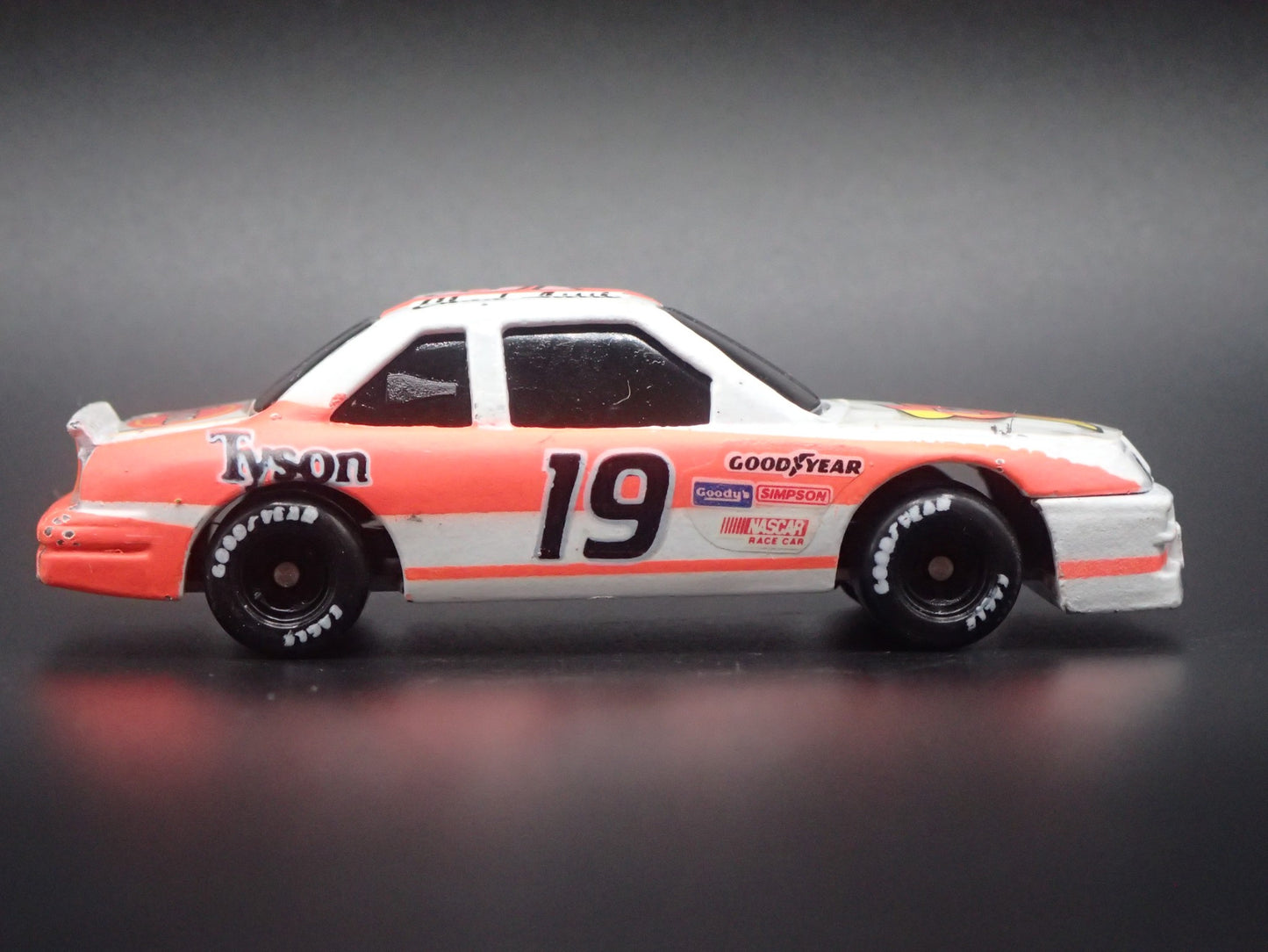1992 92 FORD THUNDERBIRD 19 CHAD LITTLE TYSON NASCAR 1:64 SCALE DIECAST CAR