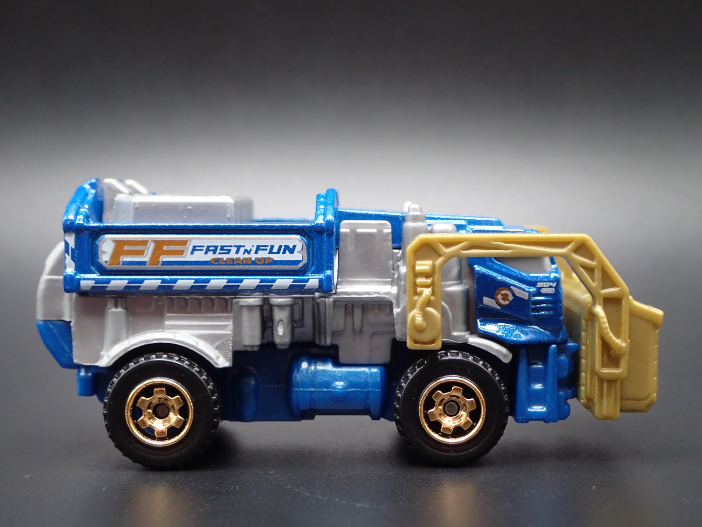 MODERN GARBAGE RECYCLING TRASH TRUCK BLUE 1/64 MB SCALE DIECAST MODEL CAR