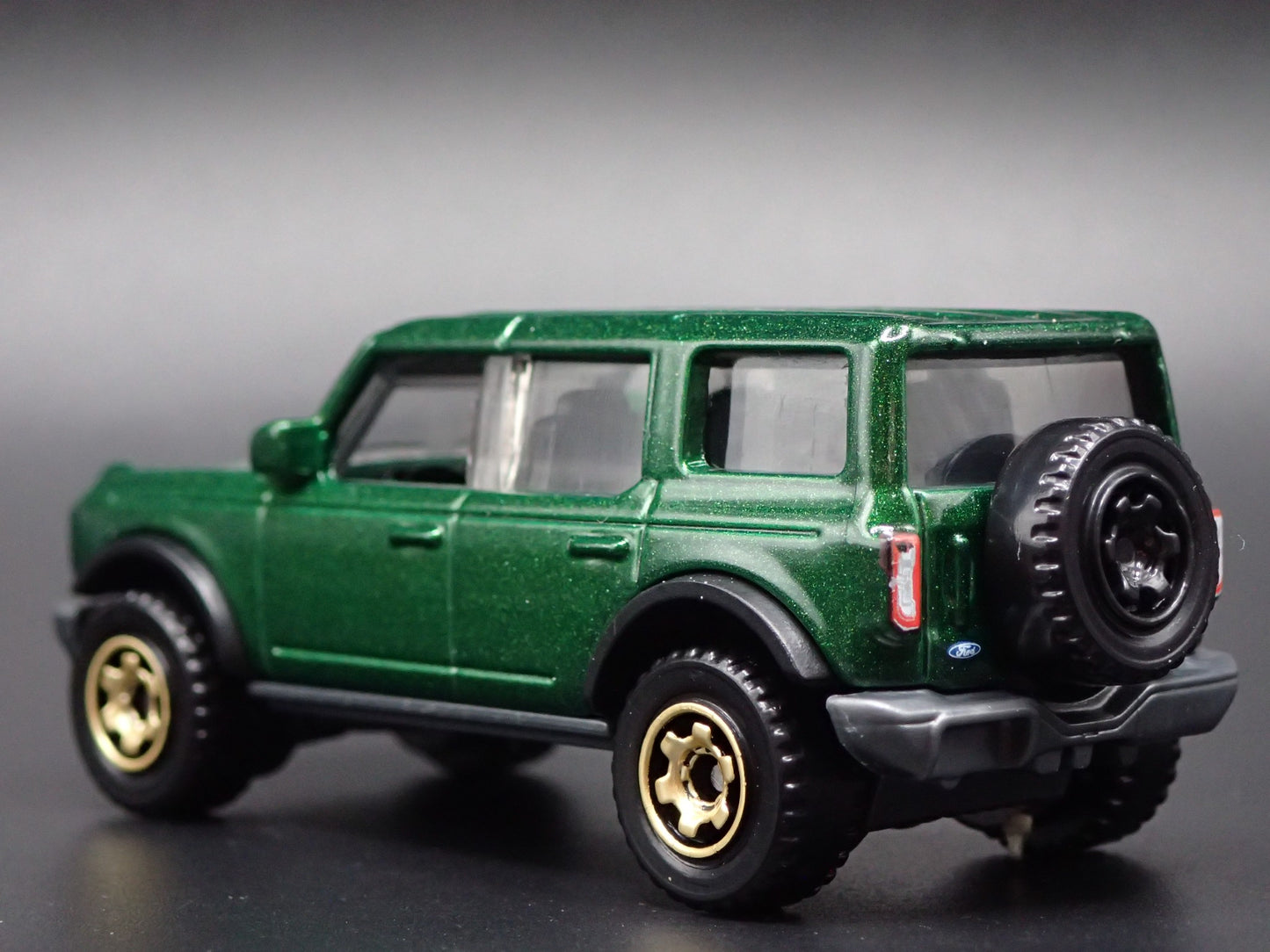 2021-2025 FORD BRONCO 4 FOUR DOOR GREEN 1:64 SCALE DIORAMA DIECAST MODEL CAR