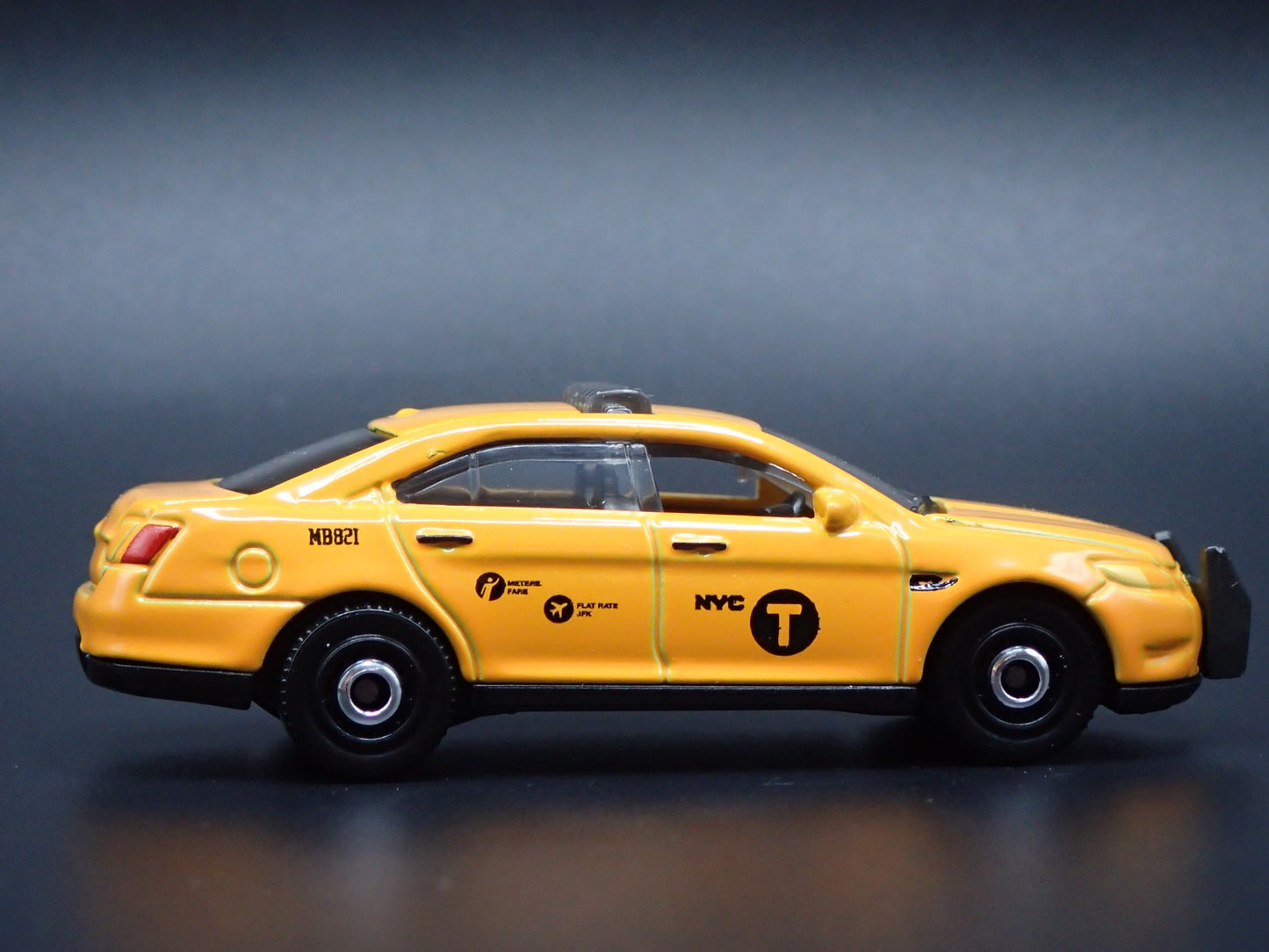 2013-2020 FORD POLICE INTERCEPTOR NYC TAXI CAB 1/64 SCALE DIECAST MODEL CAR