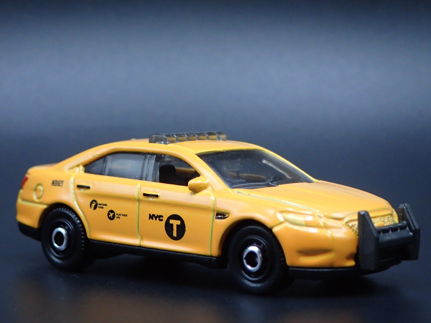 2013-2020 FORD POLICE INTERCEPTOR NYC TAXI CAB 1/64 SCALE DIECAST MODEL CAR