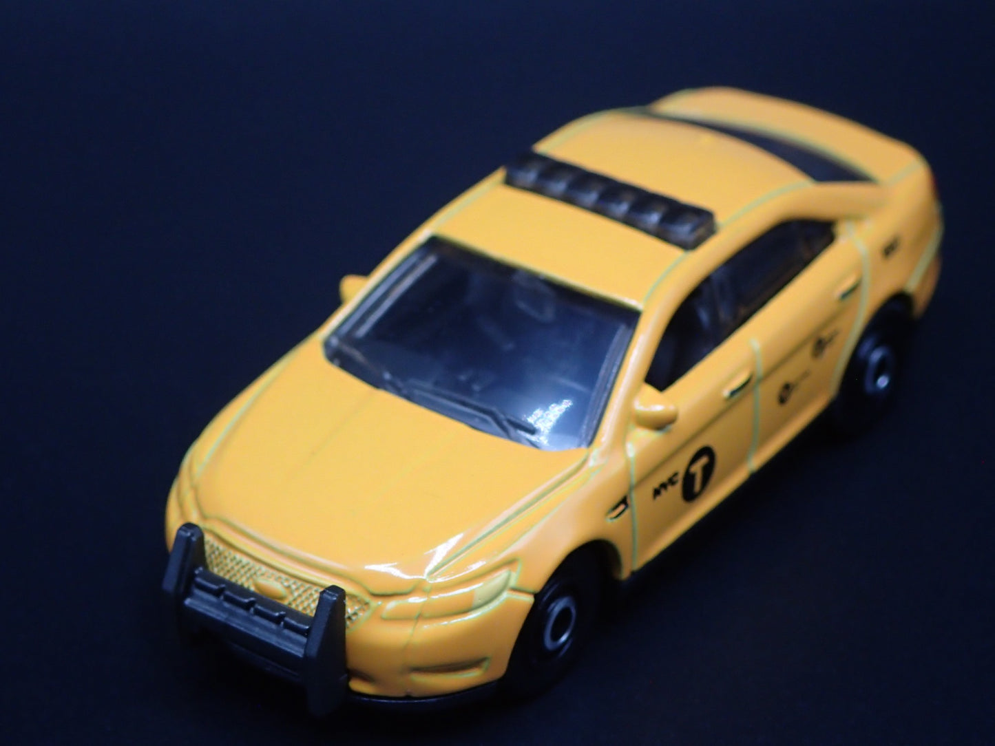 2013-2020 FORD POLICE INTERCEPTOR NYC TAXI CAB 1/64 SCALE DIECAST MODEL CAR