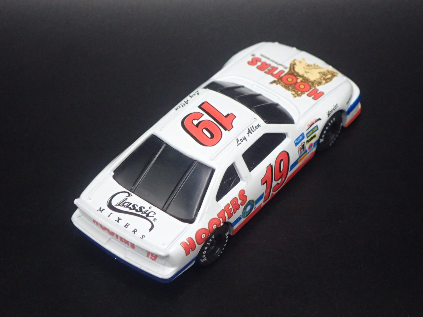 1994 FORD THUNDERBIRD 19 LOY ALLEN HOOTERS NASCAR 1:64 SCALE DIECAST MODEL CAR