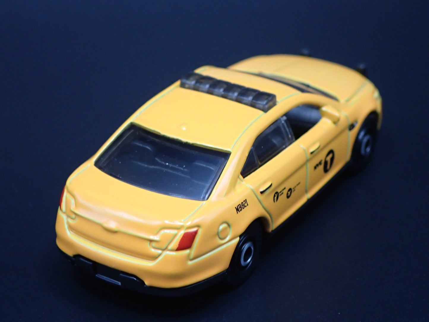 2013-2020 FORD POLICE INTERCEPTOR NYC TAXI CAB 1/64 SCALE DIECAST MODEL CAR