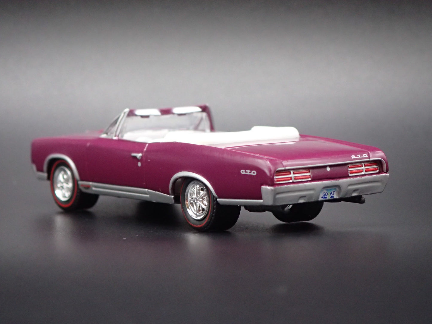 1967 67 PONTIAC GTO CONVERTIBLE PURPLE 1/64 SCALE COLLECTIBLE DIECAST MODEL CAR