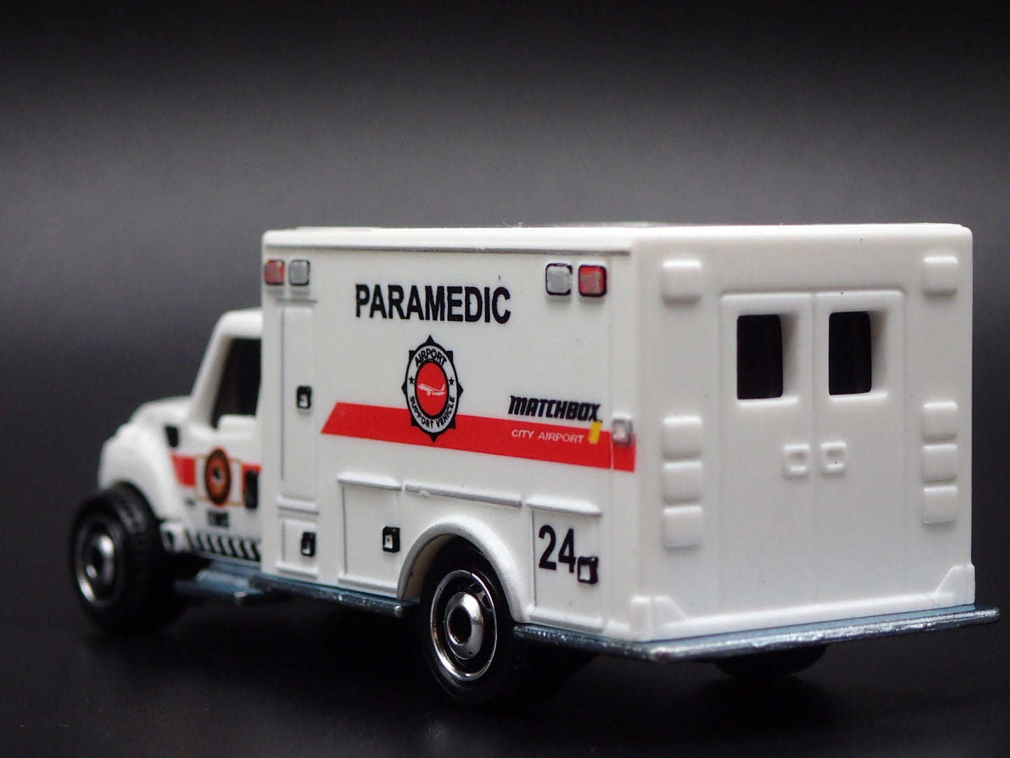 INTERNATIONAL TERRASTAR PARAMEDIC AMBULANCE EMS 1/64 MB SCALE DIECAST MODEL CAR
