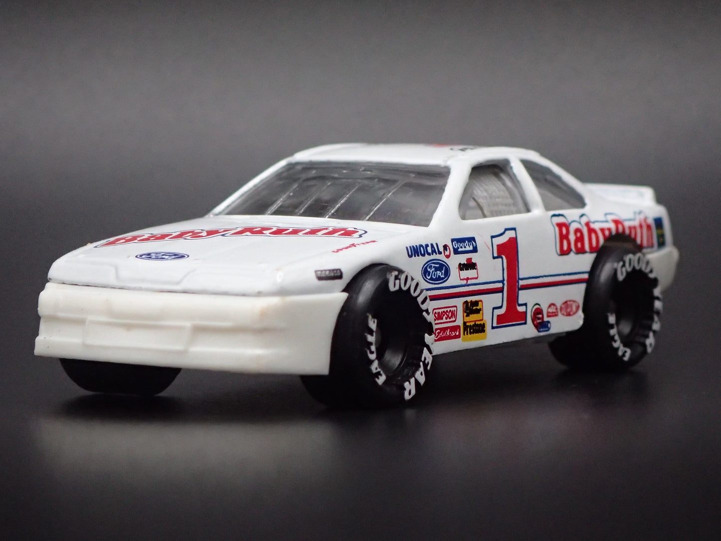 1992 92 FORD THUNDERBIRD 1 JEFF GORDON BABY RUTH NASCAR 1:64 DIECAST MODEL CAR
